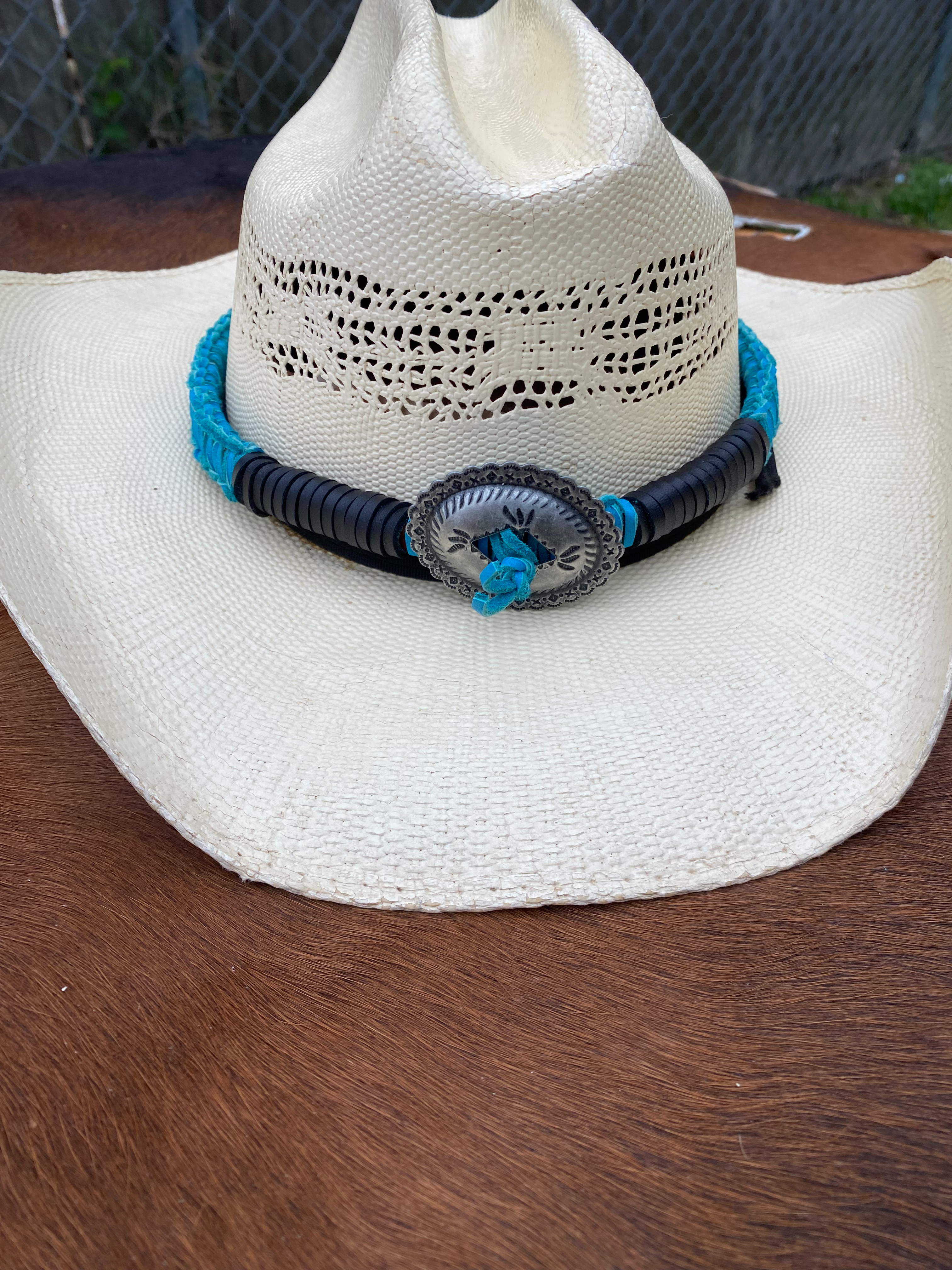 Ladies Wide band with concho